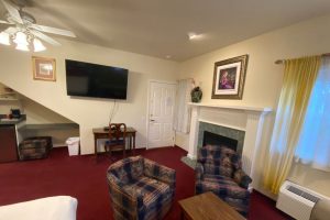 King Suite at The Hartland Inn