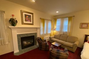 King Suite at The Hartland Inn
